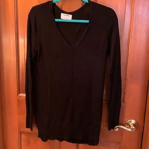Black vneck sweater